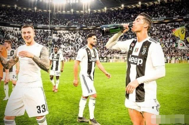  巴黎女足豪取六连冠，统治法甲联赛  