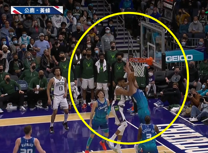  字母哥肘击对手遭联盟禁赛两场处罚